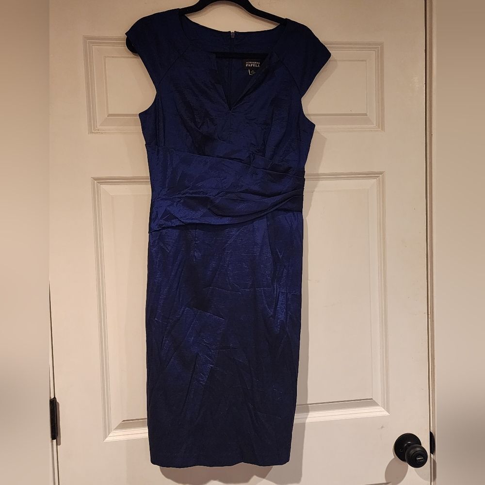 Adrianna Papell blue shimmer formal dress Size S